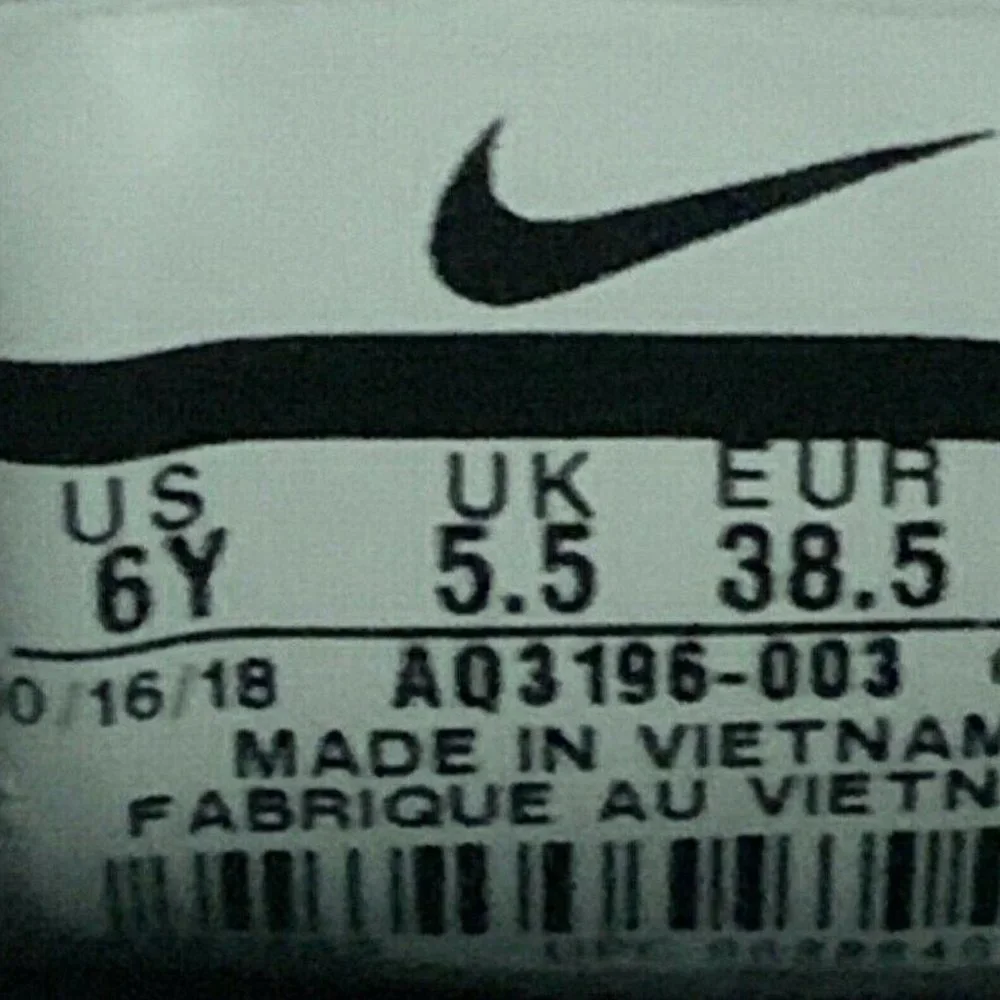 Nike Air Max 720 GS (6Y / Women’s Size 7.5) Runnin - Picture 5 of 6